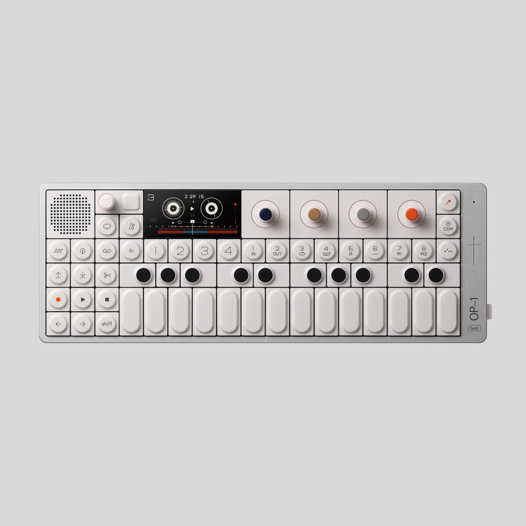 正規品100%新品★中古★Teenage Engineering OP-1 小型シンセサイザー デッキセーバー付き （ティーンエイジ エンジニアリング/鍵盤器）★ その他